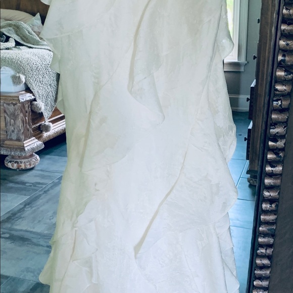 Wedding Dress - Picture 6 of 8